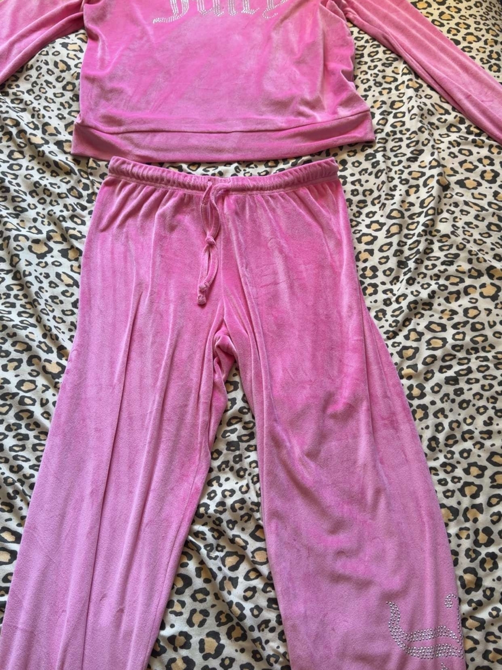 Juicy Couture Pink Velour Womens Pajama Set with Rhinestone Logo